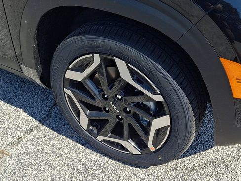 New 2026 Kia Seltos SX image 4