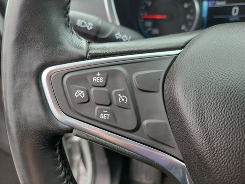 Used 2018 Chevrolet Equinox LT image 25