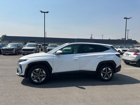 Certified 2025 Hyundai Tucson SEL AWD/4WD image 4