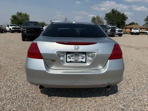 Used 2006 Honda Accord EX image 9