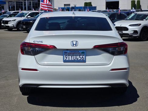 Used 2024 Honda Civic EX image 6
