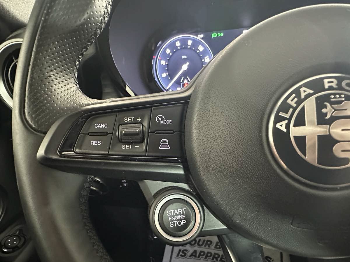 Used 2024 Alfa Romeo Tonale Ti AWD/4WD image 31