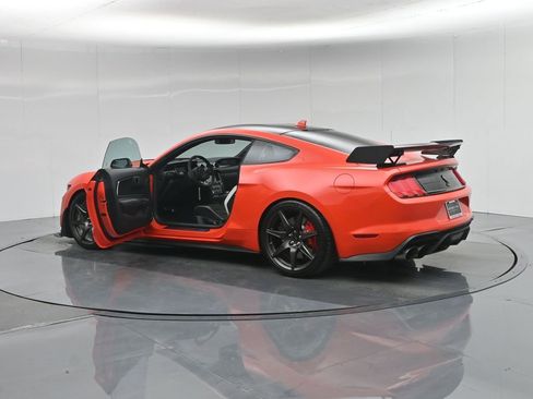 Used 2022 Ford Mustang Shelby GT500 w/ Carbon Fiber Track Pack image 36
