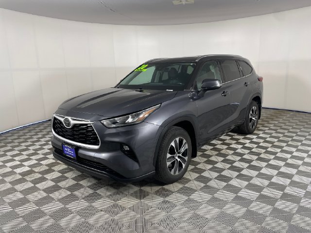 Used 2020 Toyota Highlander XLE AWD/4WD image 1