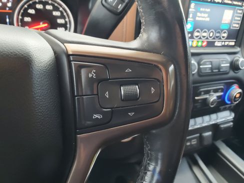 Used 2021 Chevrolet Silverado 1500 High Country w/ Z71 Off-Road Package AWD/4WD image 17