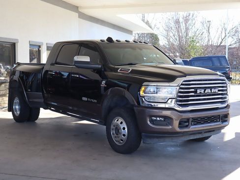 Used 2022 RAM 3500 Limited image 5