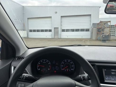 Used 2021 Hyundai Accent SE FWD image 15