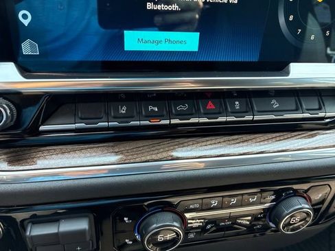 Certified 2025 Chevrolet Silverado 2500 LT w/ All Star Edition AWD/4WD image 32