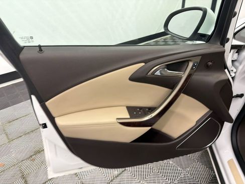 Used 2015 Buick Verano FWD image 10