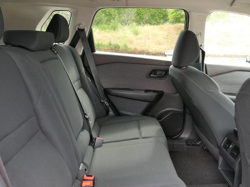 Used 2023 Nissan Rogue S FWD image 22