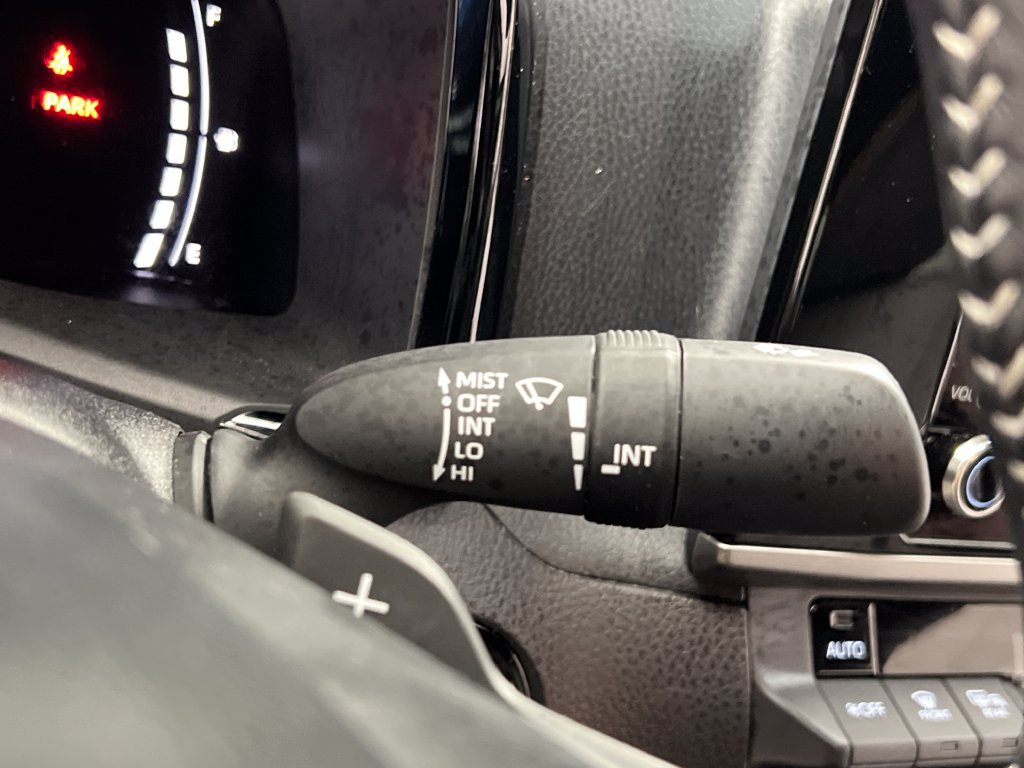 Used 2025 Toyota Camry SE FWD image 46