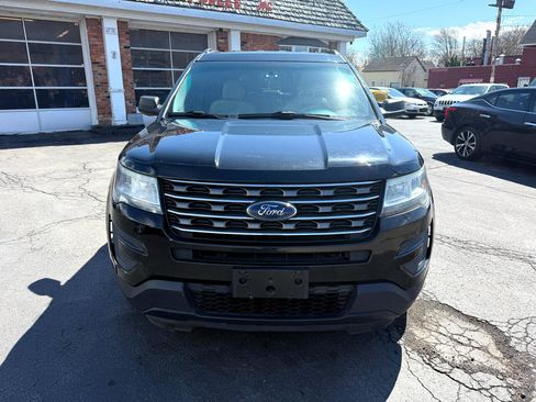 Used 2016 Ford Explorer Base 4WD image 2
