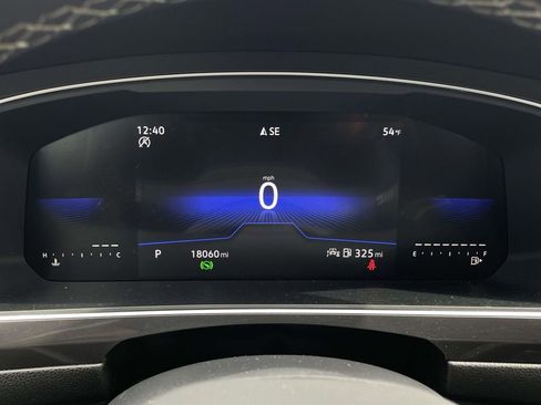 Used 2023 Volkswagen Tiguan SE image 13