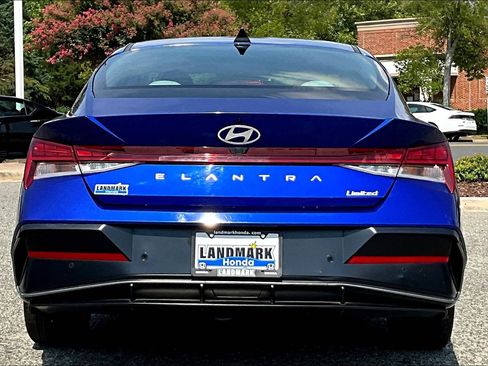 Used 2024 Hyundai Elantra Limited FWD image 4
