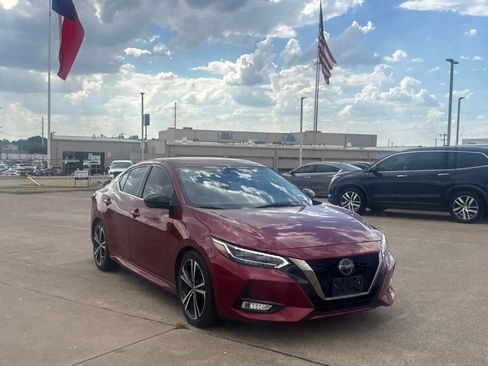 Used 2023 Nissan Sentra SR w/ SR Premium Package FWD image 2