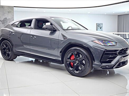 Used 2020 Lamborghini Urus image 22