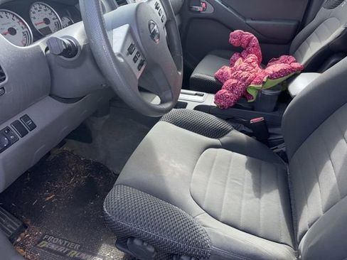 Used 2014 Nissan Frontier Desert Runner image 10