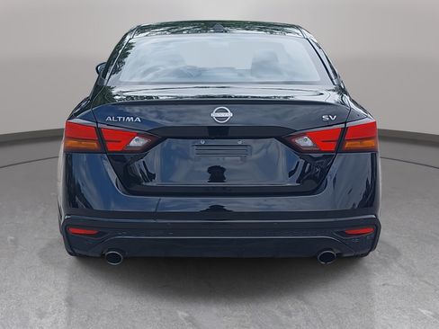 Used 2024 Nissan Altima 2.5 SV w/ SV Premium Package FWD image 6
