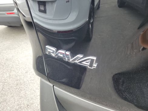 Certified 2025 Toyota RAV4 XLE AWD/4WD image 19