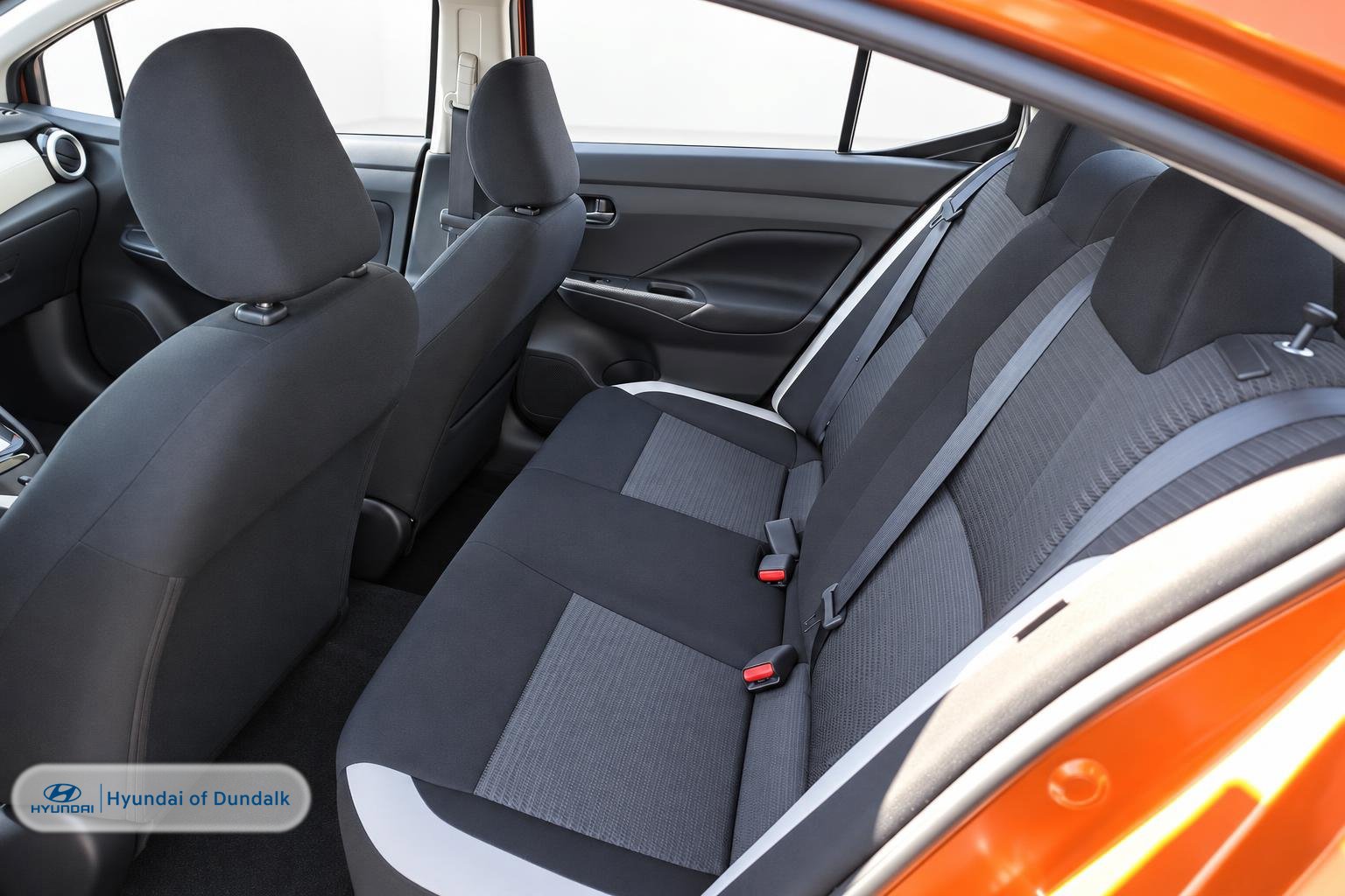 Used 2022 Nissan Versa SV FWD image 9