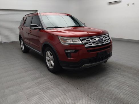 Used 2018 Ford Explorer XLT w/ Equipment Group 202A image 13