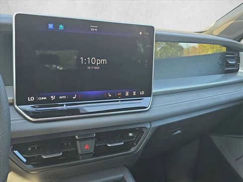 New 2026 Volkswagen Tiguan SE R-Line FWD image 11
