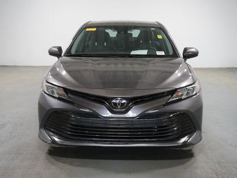 Used 2019 Toyota Camry LE FWD image 2