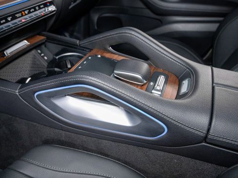 Certified 2025 Mercedes-Benz GLS 450 4MATIC image 19