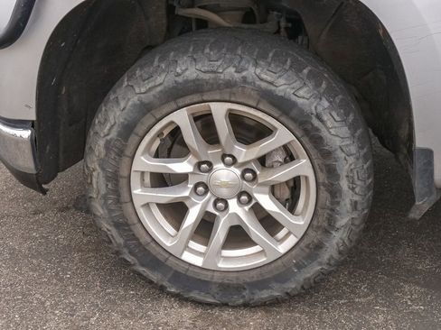 Used 2020 Chevrolet Silverado 1500 LT w/ Convenience Package AWD/4WD image 5