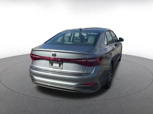 Used 2025 Volkswagen Jetta SE image 12