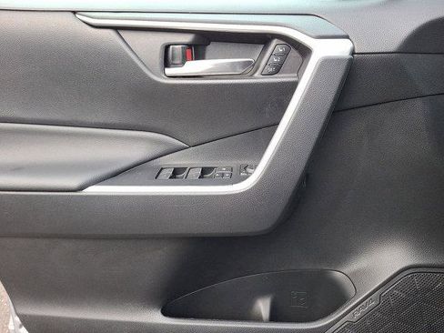 Certified 2022 Toyota RAV4 XLE Premium image 12