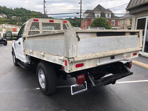 Used 2017 Ford F250 XL RWD image 4