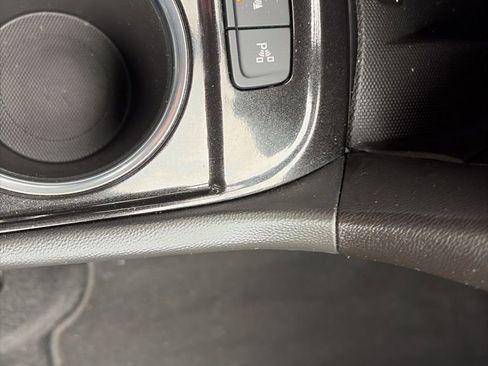 Certified 2023 Chevrolet Equinox Premier image 30