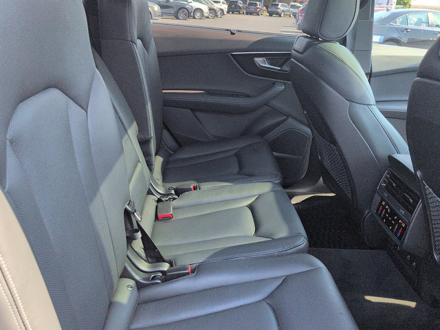 Used 2025 Audi Q7 3.0T Prestige AWD/4WD image 11