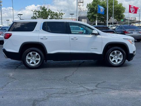 Used 2017 GMC Acadia SLE AWD/4WD image 4