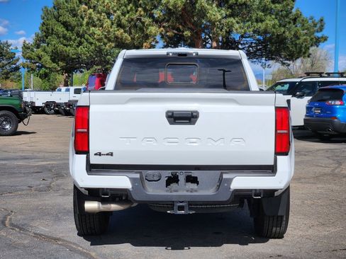 Used 2024 Toyota Tacoma TRD Sport w/ TRD Sport Upgrade Package AWD/4WD image 12