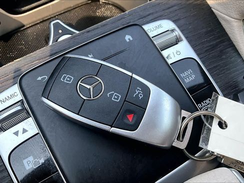 Used 2020 Mercedes-Benz GLE 350 4MATIC image 15