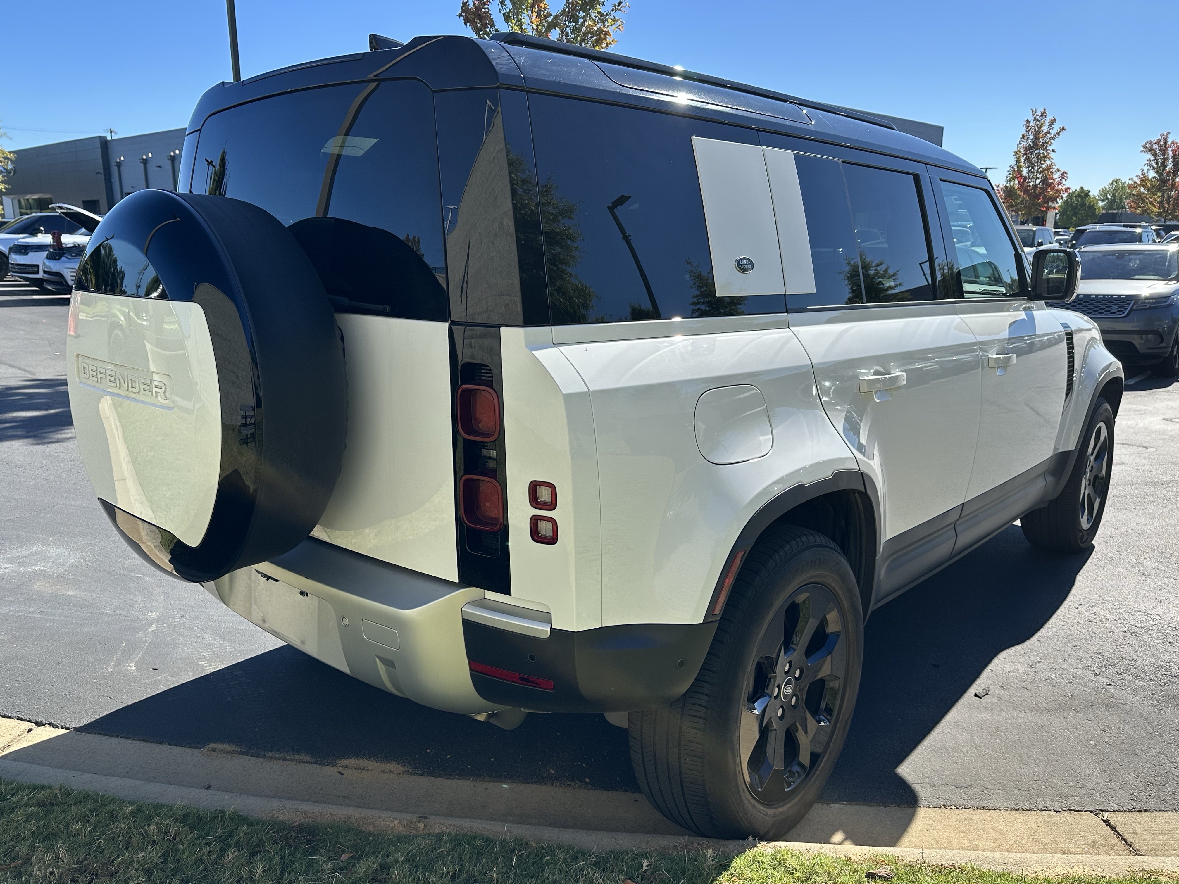 Used 2024 Land Rover Defender 110 S AWD/4WD image 7