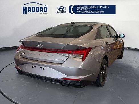 Certified 2023 Hyundai Elantra Blue FWD image 5