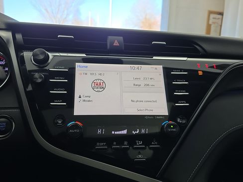 Used 2020 Toyota Camry XSE image 19