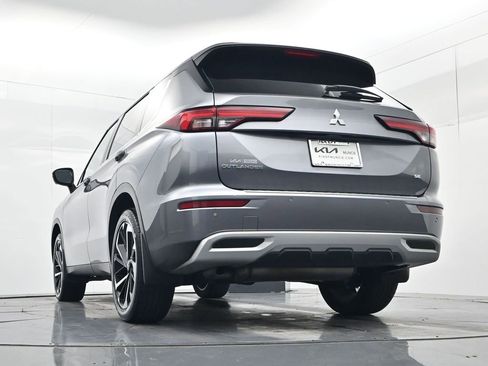 Used 2024 Mitsubishi Outlander SE AWD/4WD image 43