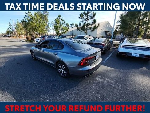 Used 2019 Volvo S60 T6 R-Design image 9