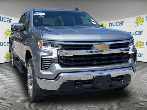 Used 2024 Chevrolet Silverado 1500 LT AWD/4WD image 2