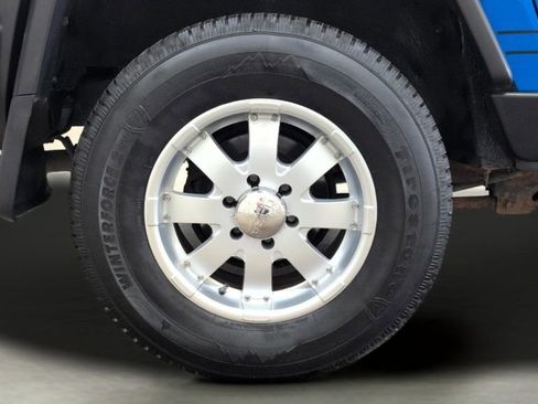 Used 2007 Toyota FJ Cruiser 4WD image 24