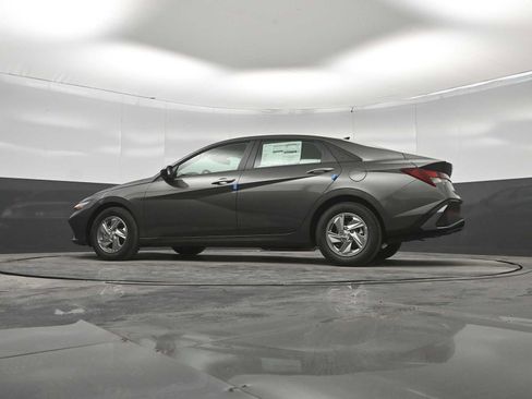 New 2026 Hyundai Elantra SE FWD image 35