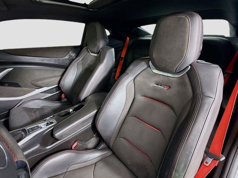 Used 2017 Chevrolet Camaro ZL1 RWD image 19