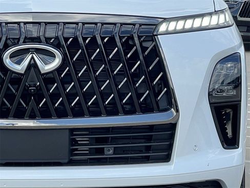 New 2026 INFINITI QX80 4WD image 8