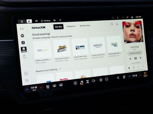 Used 2022 Rivian R1T Launch Edition image 17