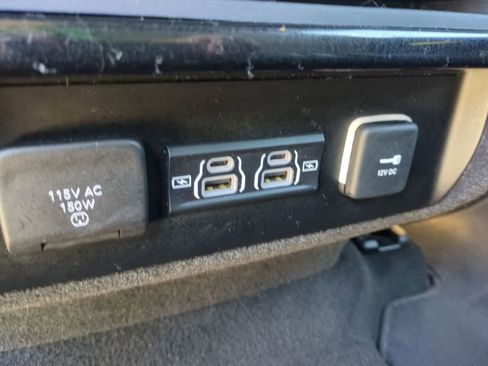 Used 2024 Jeep Wagoneer L Series II w/ Flexible Seating Group image 18