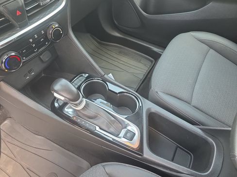 Certified 2024 Buick Encore GX Preferred w/ Comfort Package FWD image 28